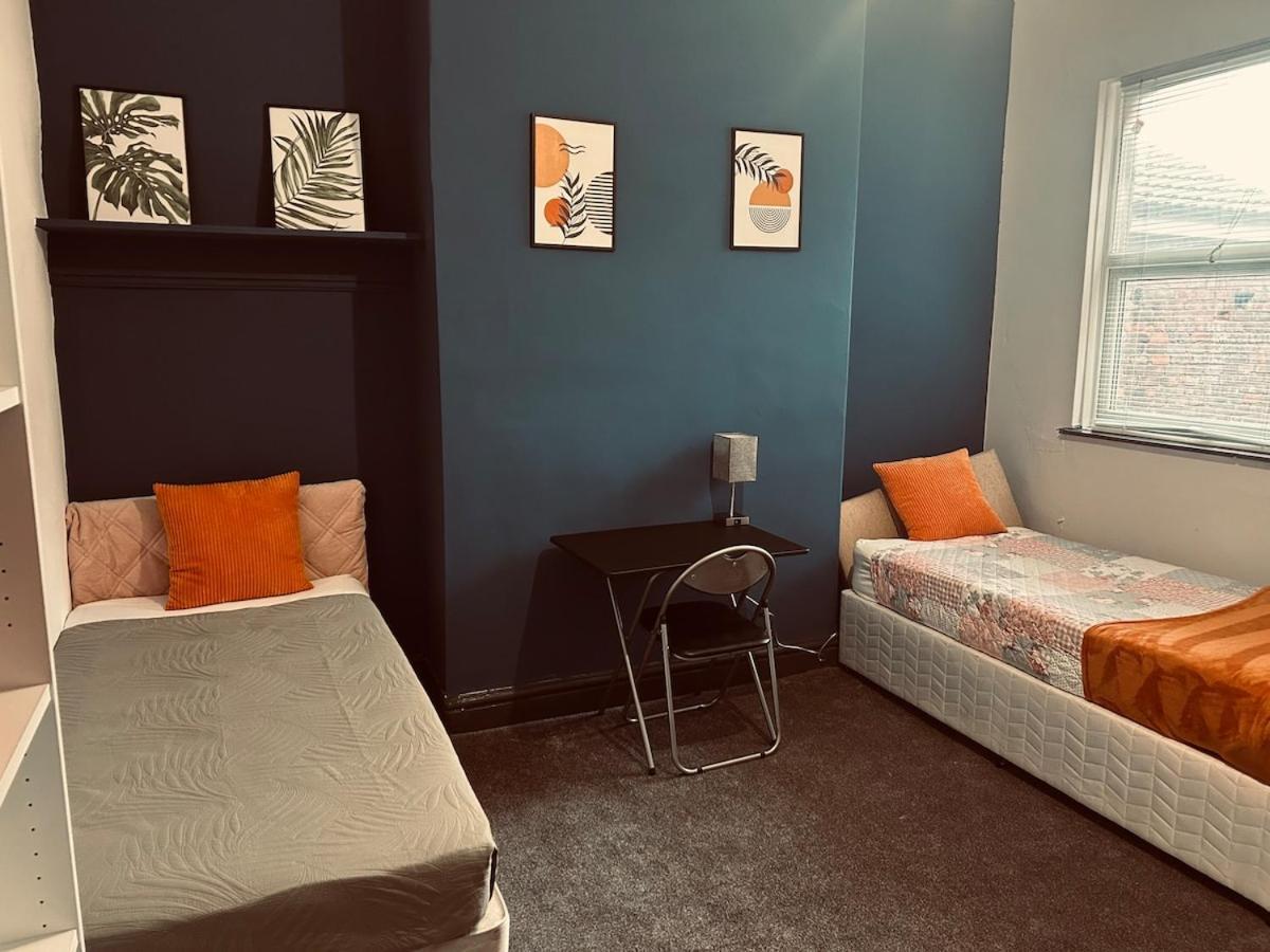 Cozy Large Sized 4 Bedroom Flat Liverpool Bagian luar foto