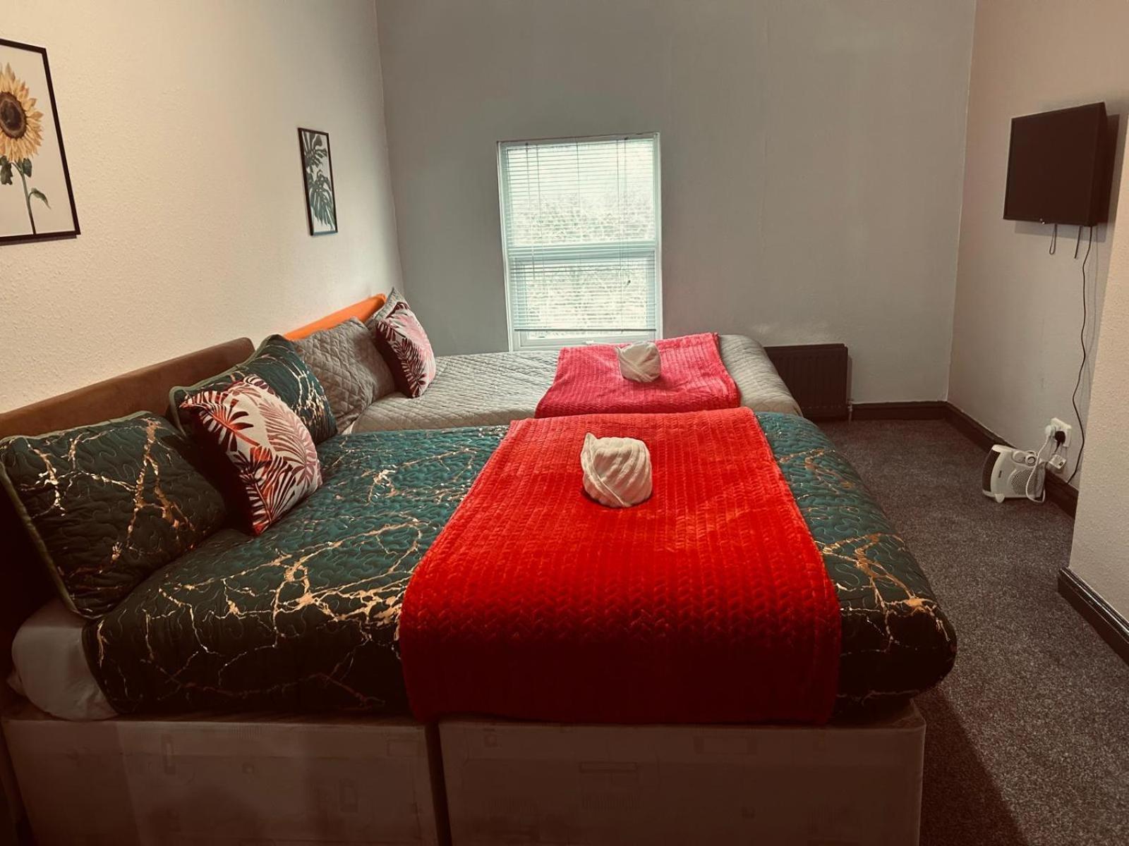 Cozy Large Sized 4 Bedroom Flat Liverpool Bagian luar foto